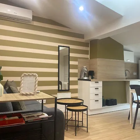 Le Castel Апартаменты *